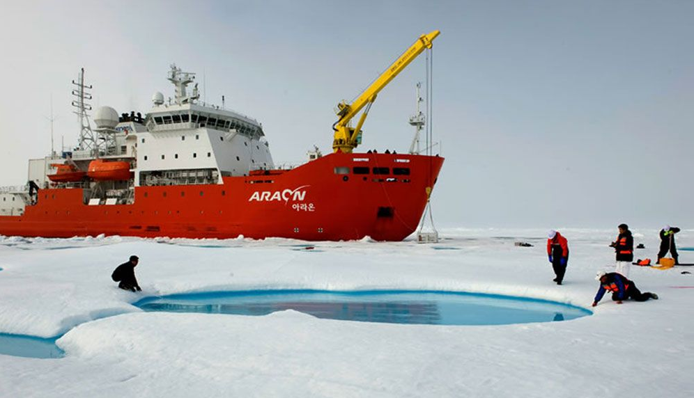 tau-pha-bang-araon-cua-han-quoc-science-poles-1759135728838445334413 “Tay chơi mới” đáng gờm trong lĩnh vực đóng tàu phá băng - Ảnh 1.