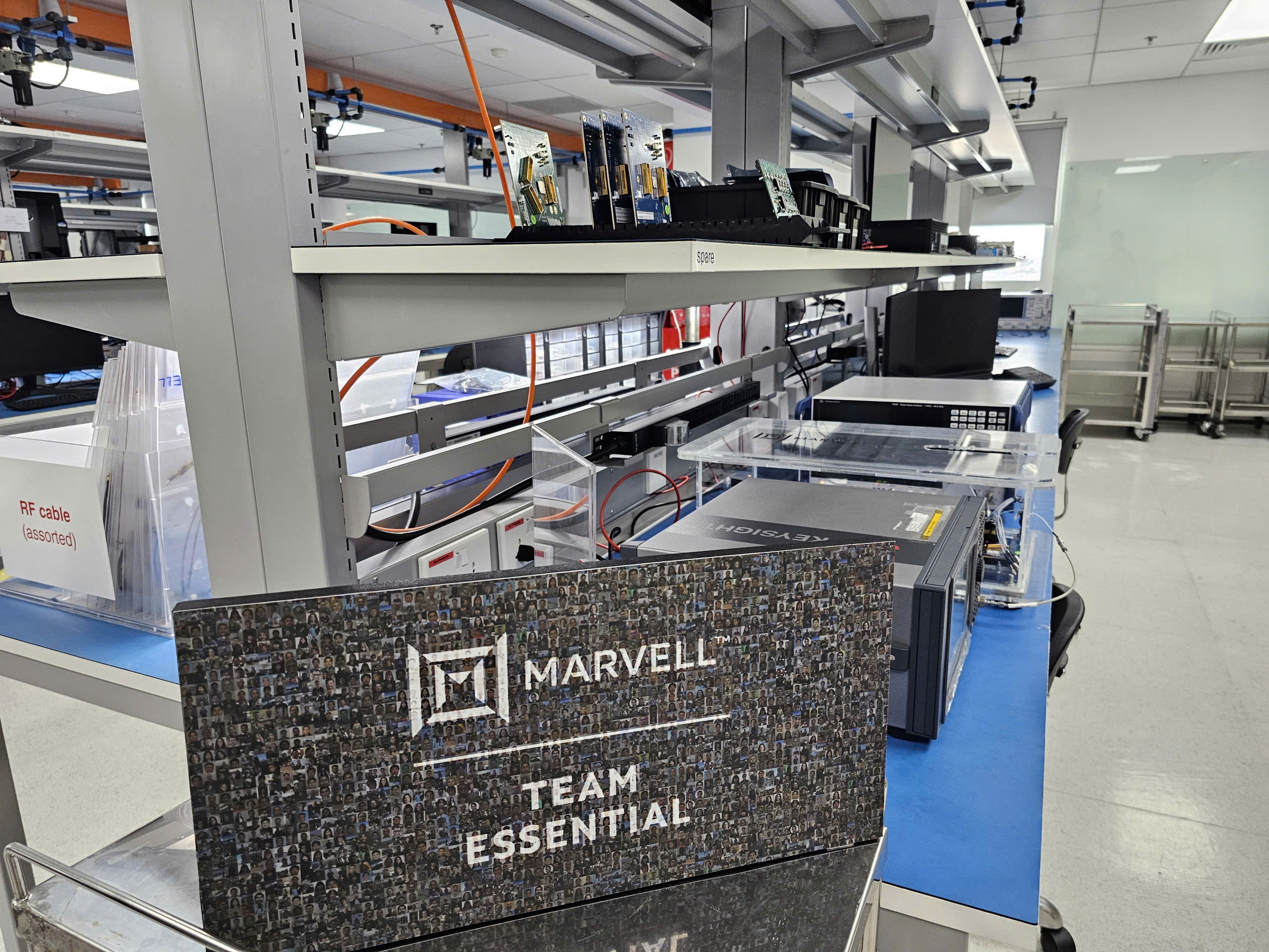 Cận cảnh phòng thí nghiệm triệu USD đặt tại TP HCM của "gã khổng lồ" bán dẫn toàn cầu- Ảnh 7. Cận cảnh phòng thí nghiệm triệu USD đặt tại TP HCM của "gã khổng lồ" bán dẫn toàn cầu- Ảnh 7.