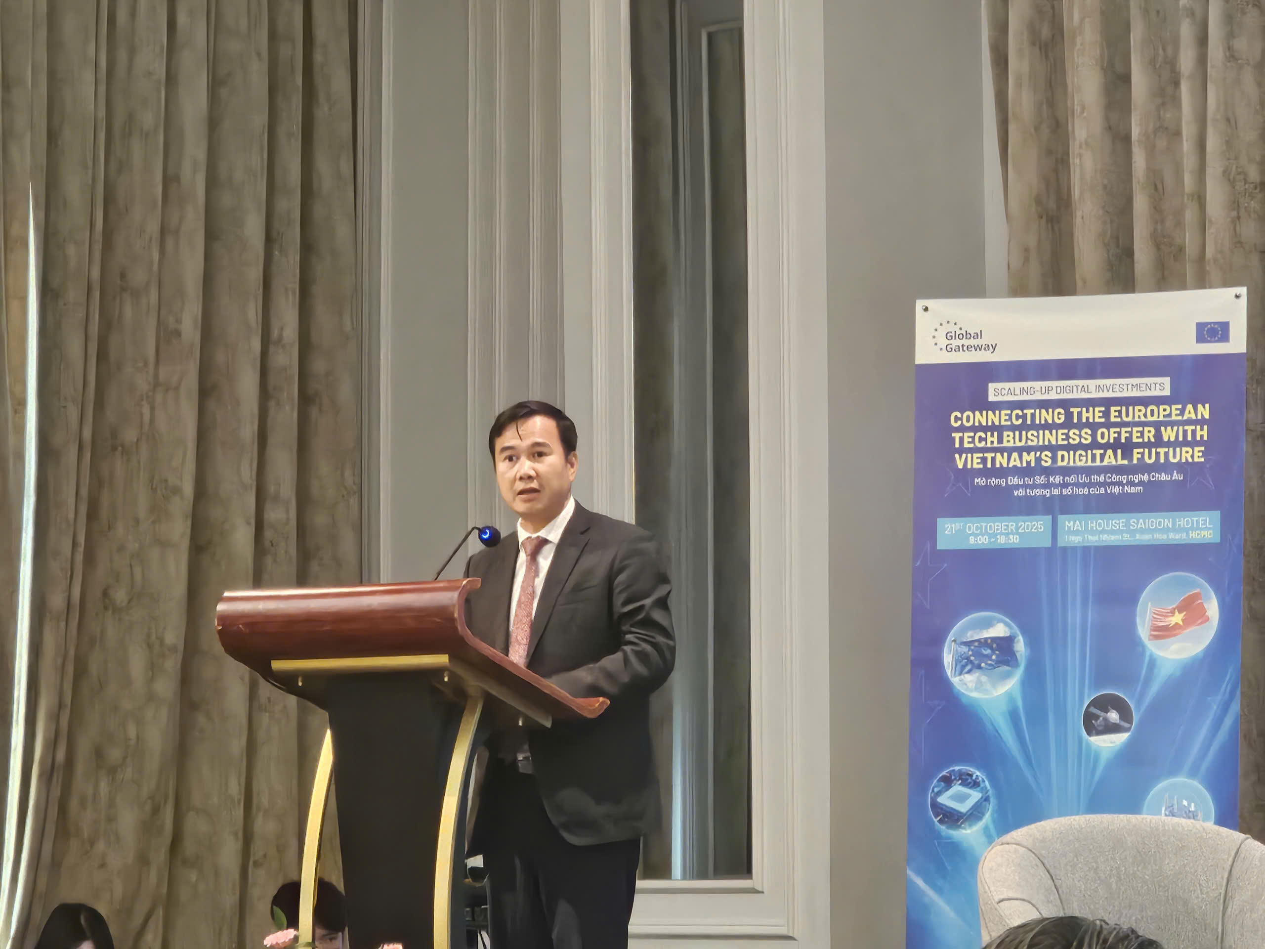 TP HCM hướng tới siêu đô thị số, đẩy mạnh hợp tác với châu Âu - Ảnh 1.