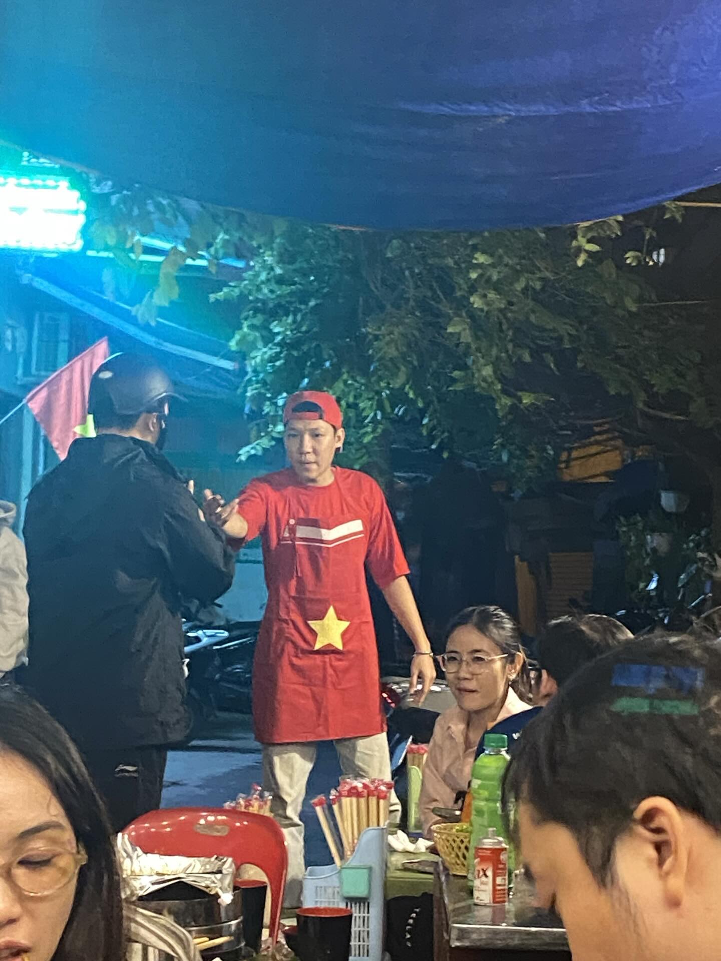 5-17623716622581665071792 “Phở Anh Hai” có thật ngoài đời? - Ảnh 3.