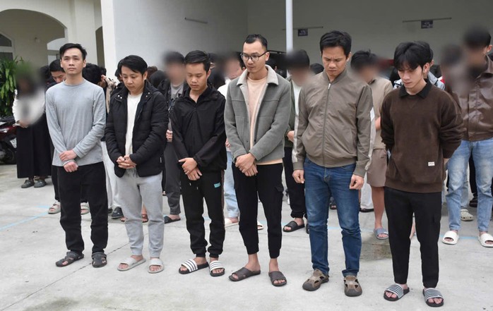 Khởi tố 63 đối tượng tại một công ty công nghệ làm việc cho "trùm cờ bạc" Campuchia- Ảnh 2.