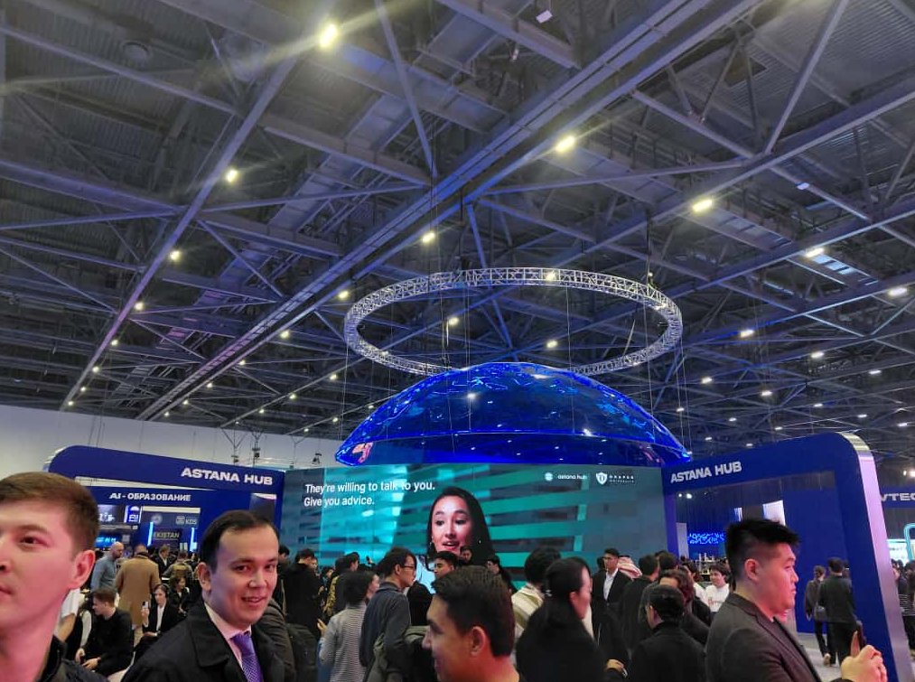 anh-minh-hoa-1762247479825915976252 “Cầu nối kỹ thuật số” giữa châu Âu và châu Á - Ảnh 1.