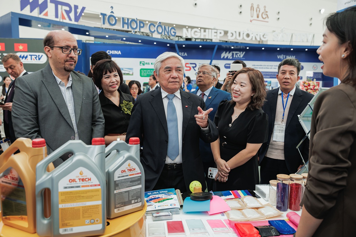 Các “ông lớn” mang gì đến Tuần lễ Công nghiệp và Công nghệ Việt Nam 2025?- Ảnh 1. Các “ông lớn” mang gì đến Tuần lễ Công nghiệp và Công nghệ Việt Nam 2025?- Ảnh 1.