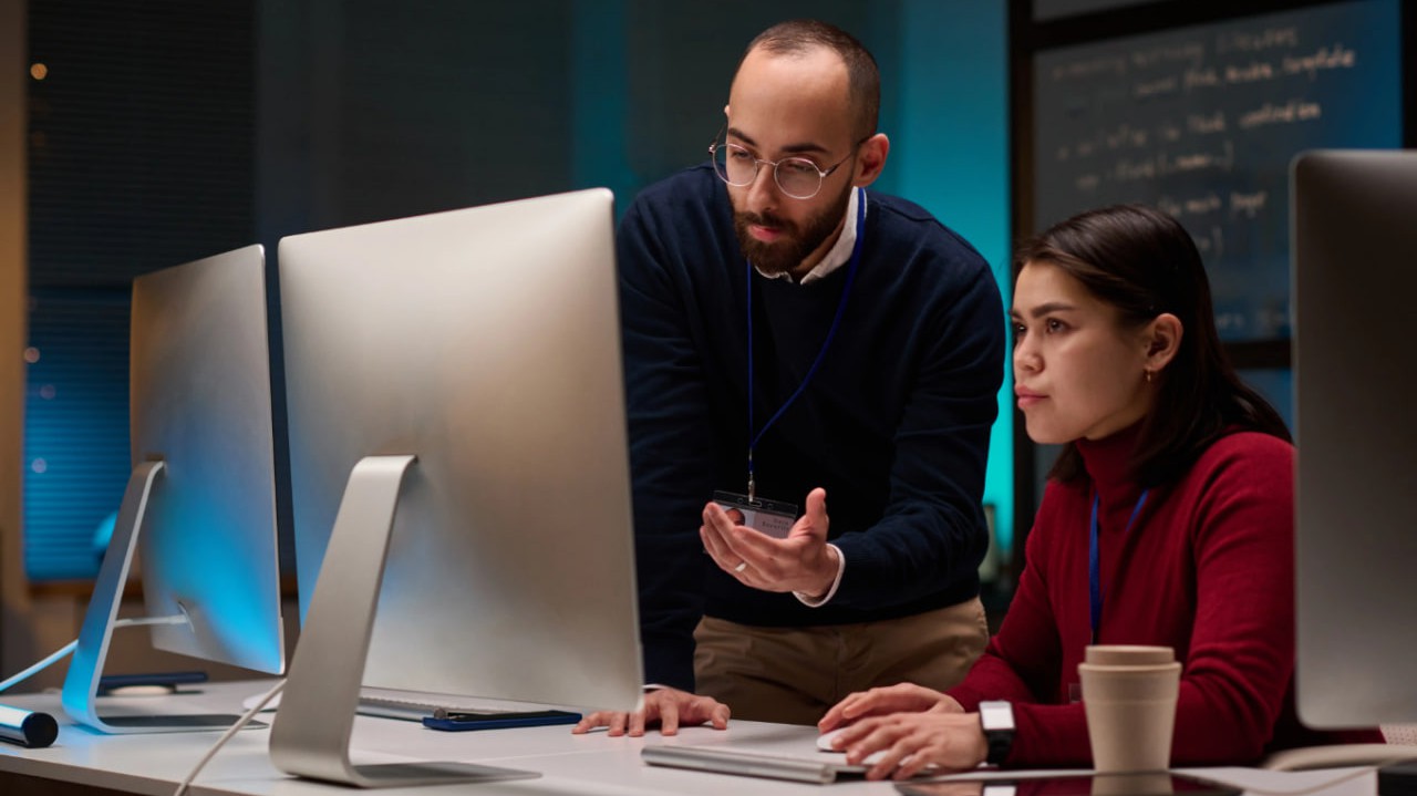 photo-2025-11-24-15-12-38-17639720736521398544463-61-0-780-1280-crop-1763972079028246625417-1 7 trường hợp sử dụng agentic AI hàng đầu cho an ninh mạng