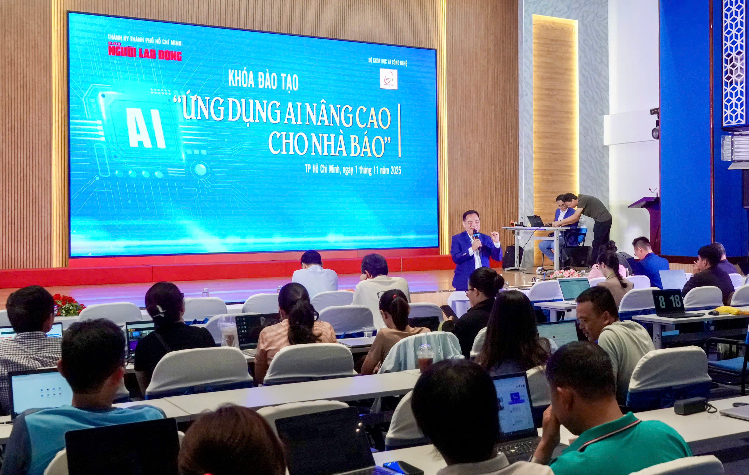 Báo Người Lao Động tiếp tục tổ chức lớp nâng cao AI cho phóng viên, biên tập viên - Ảnh 2.