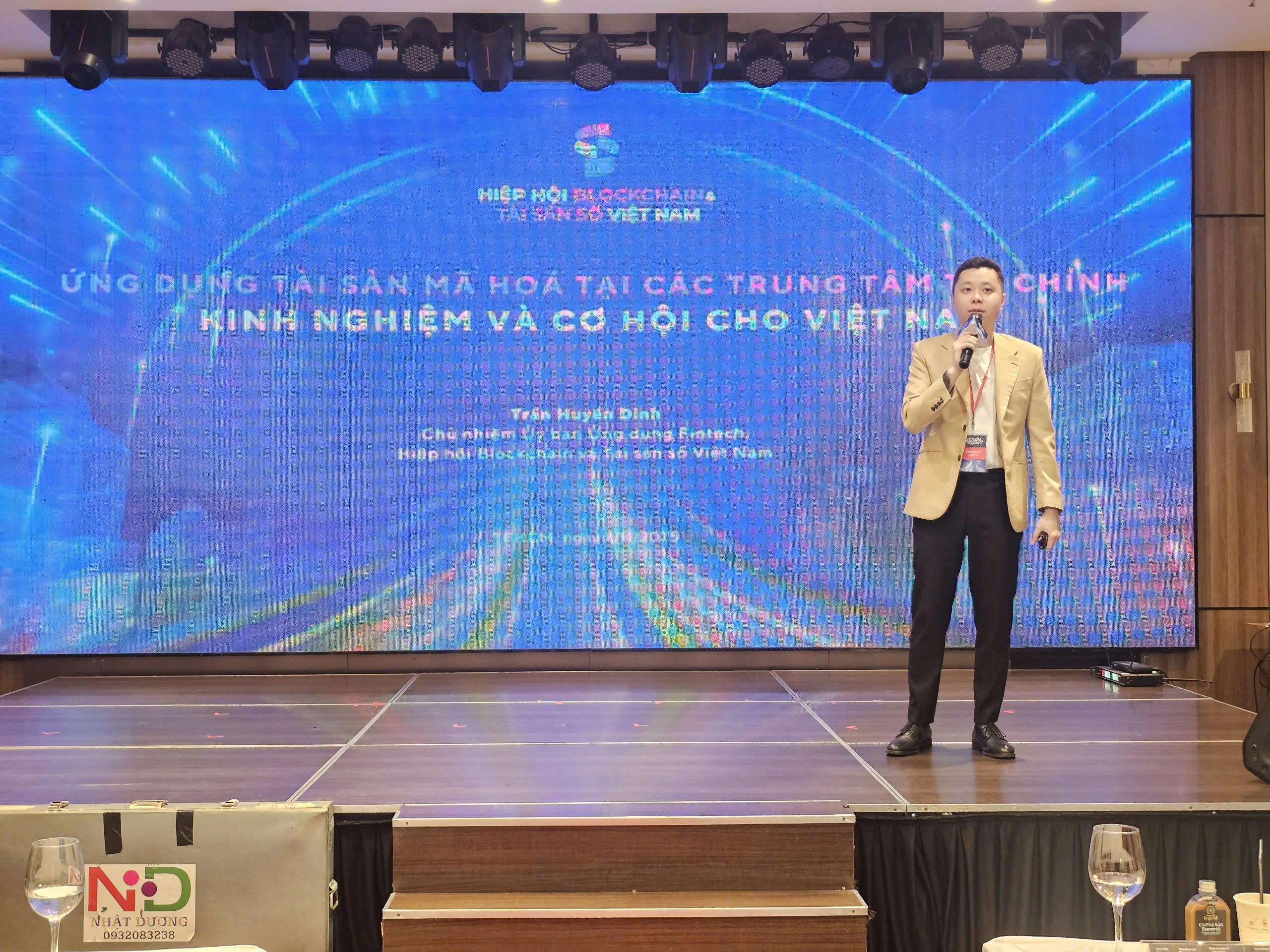 Mô hình nào cho tài sản số trong trung tâm tài chính quốc tế tại Việt Nam? - Ảnh 1.