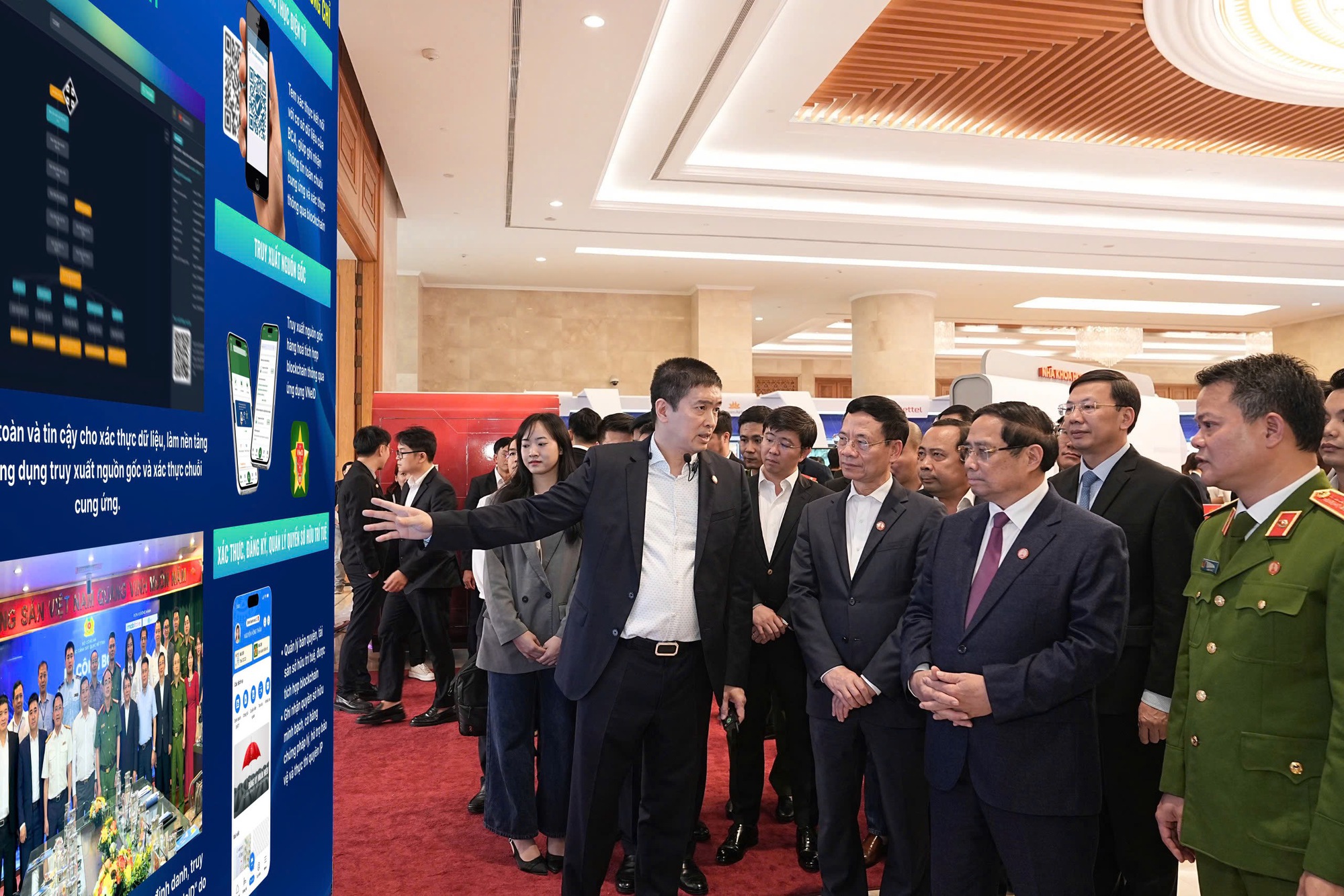 Nóng: VNeID tích hợp công nghệ blockchain- Ảnh 2.