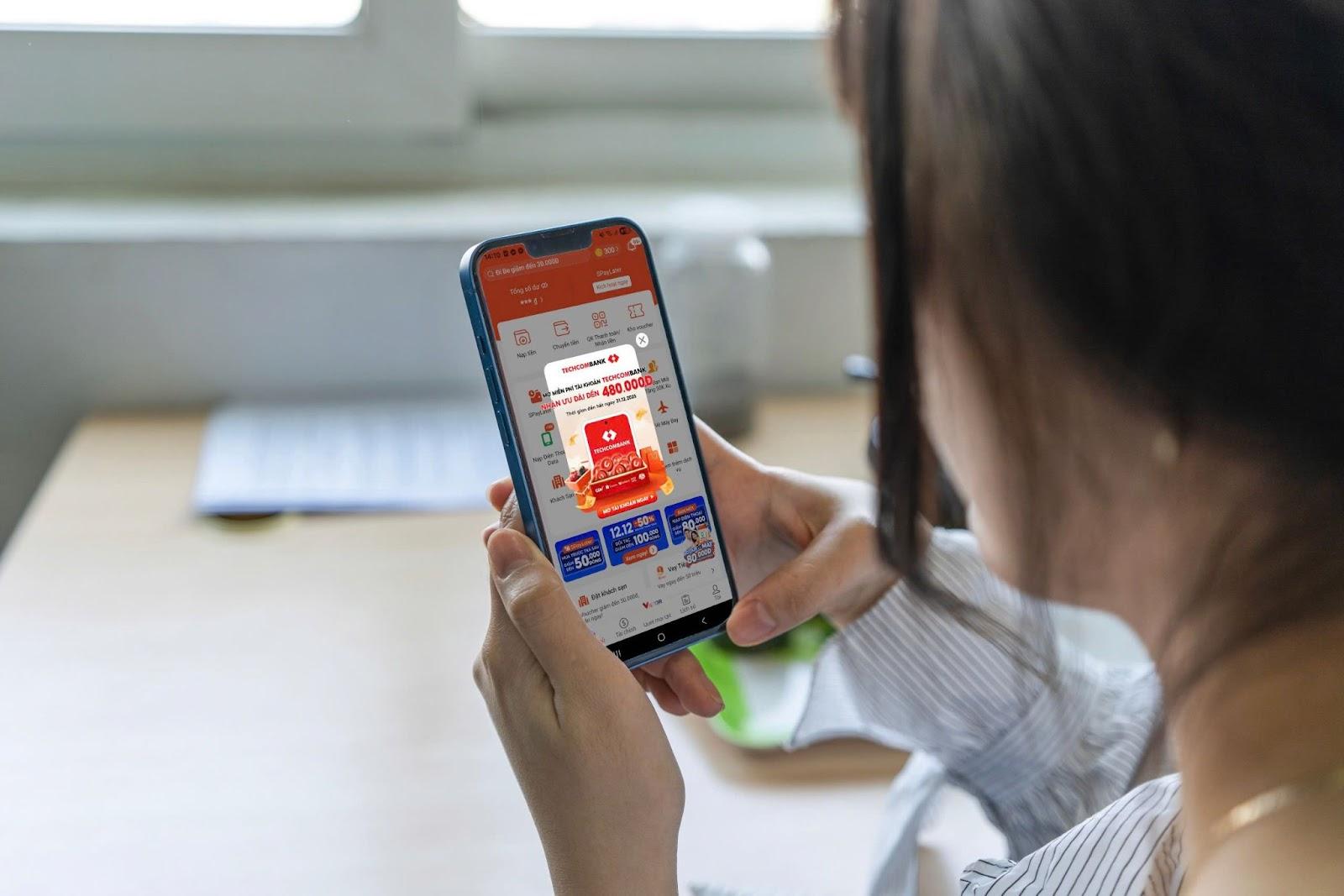 Ngân hàng liên kết với ví điện tử: Dùng sao để có lợi nhất?- Ảnh 2.