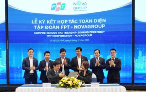 photo-1765266212874-1765266213175104290705-0-0-1250-2000-crop-1765266441749433447822 Chủ tịch FPT Trương Gia Bình: TPHCM có thể trở thành thủ phủ máy bay không người lái của khu vực - Ảnh 2.