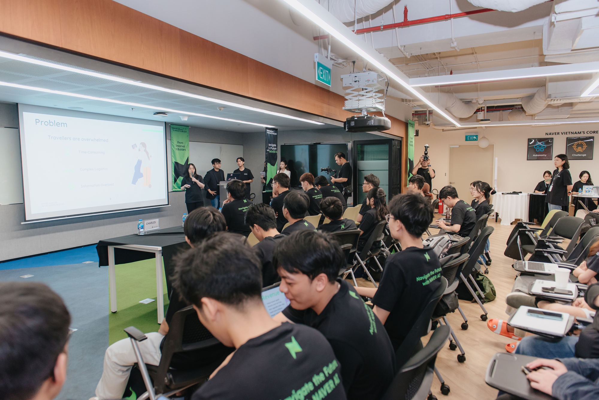 NAVER VIETNAM AI Hackathon 2025: Giải pháp định hướng nội dung số cho trẻ em lên ngôi, mở đường cho thế hệ kỹ sư trẻ Việt bước vào dự án toàn cầu- Ảnh 8. NAVER VIETNAM AI Hackathon 2025: Giải pháp định hướng nội dung số cho trẻ em lên ngôi, mở đường cho thế hệ kỹ sư trẻ Việt bước vào dự án toàn cầu- Ảnh 8.
