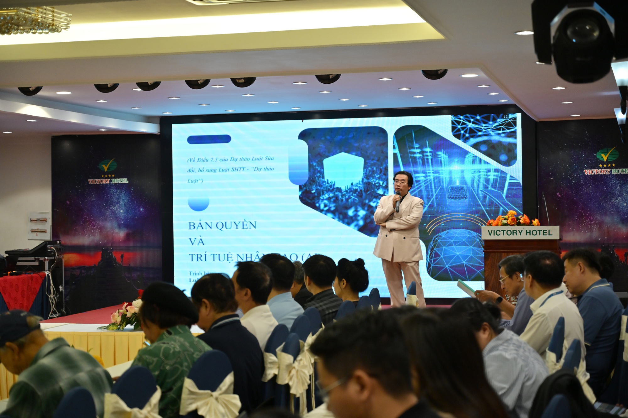 AI, dữ liệu và quyền tác giả: Tranh luận xoay quanh việc dùng tác phẩm sáng tạo để huấn luyện mô hình AI- Ảnh 3. AI, dữ liệu và quyền tác giả: Tranh luận xoay quanh việc dùng tác phẩm sáng tạo để huấn luyện mô hình AI- Ảnh 3.