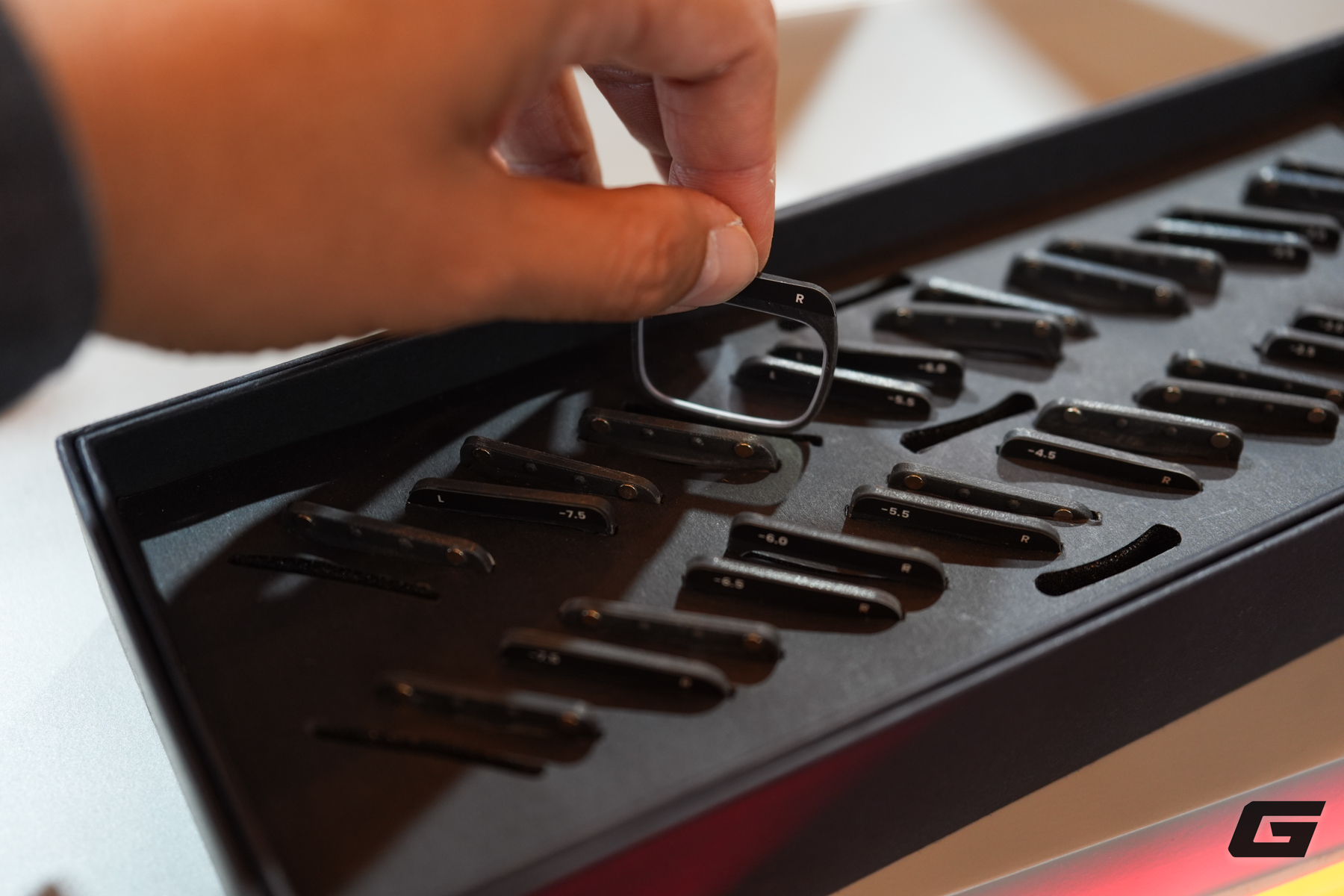 Đây rồi, ASUS đã có kính thực tế tăng cường dành cho ... những người đang phải đeo kính- Ảnh 4.