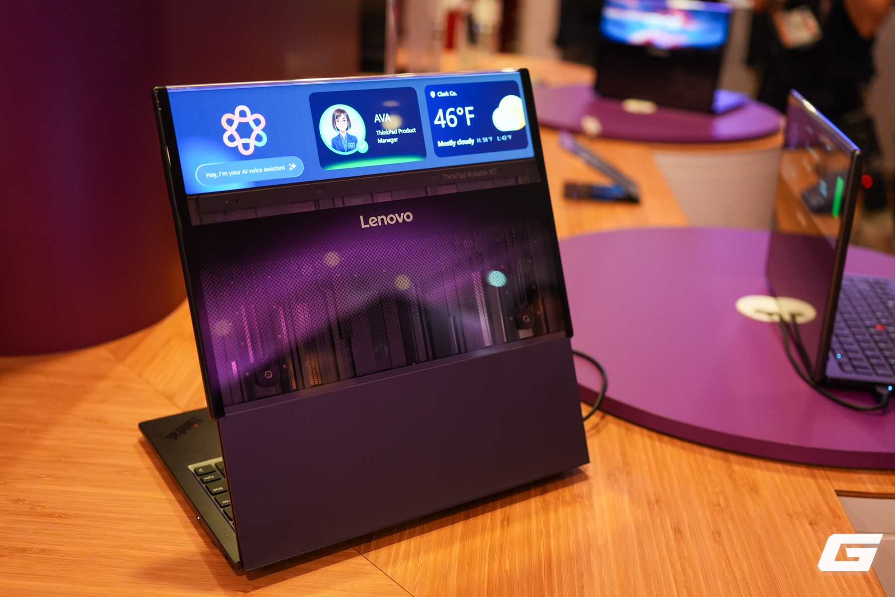 Cận cảnh ThinkPad Rollable XD: Giải pháp mở rộng không gian hiển thị độc đáo của Lenovo - Ảnh 4.