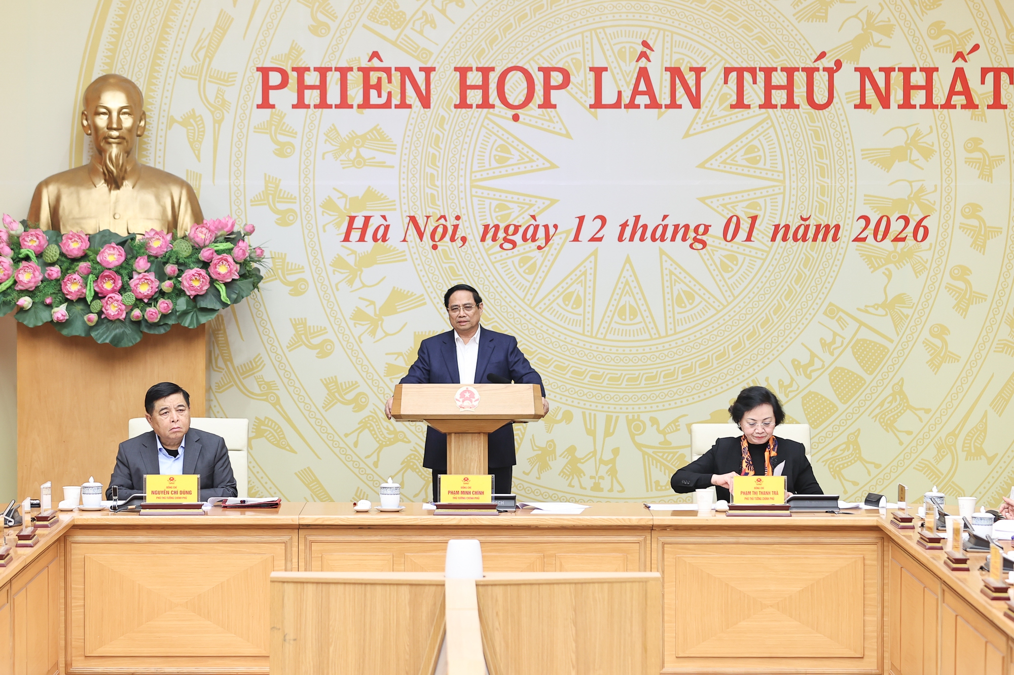 Thủ tướng Phạm Minh Chính chủ trì họp về dữ liệu thúc đẩy phát triển kinh tế số - Ảnh 1.