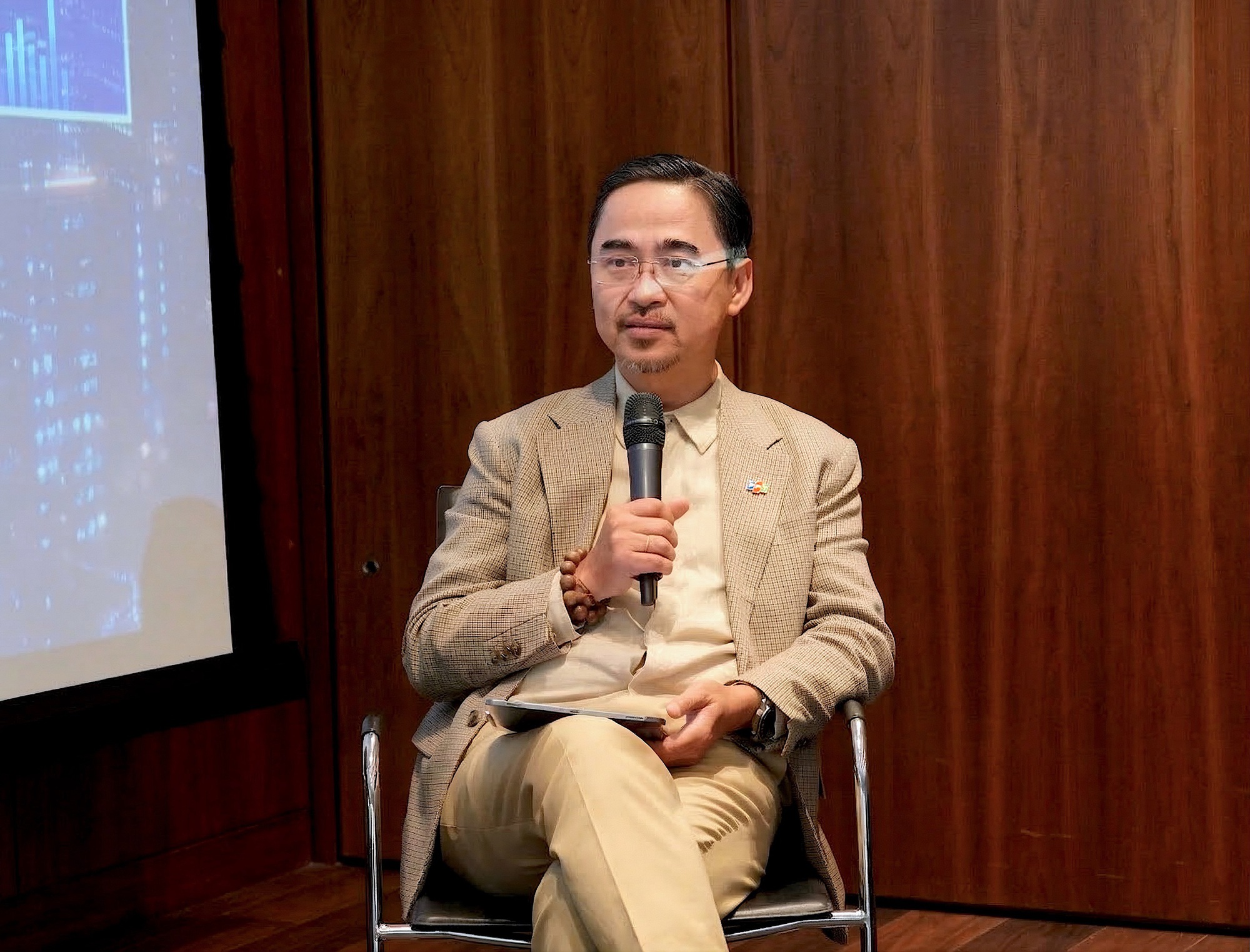 Metro không chỉ để đi lại: Doanh nghiệp công nghệ đề xuất biến đường sắt đô thị thành “nền tảng dữ liệu” của thành phố- Ảnh 2. Metro không chỉ để đi lại: Doanh nghiệp công nghệ đề xuất biến đường sắt đô thị thành “nền tảng dữ liệu” của thành phố- Ảnh 2.