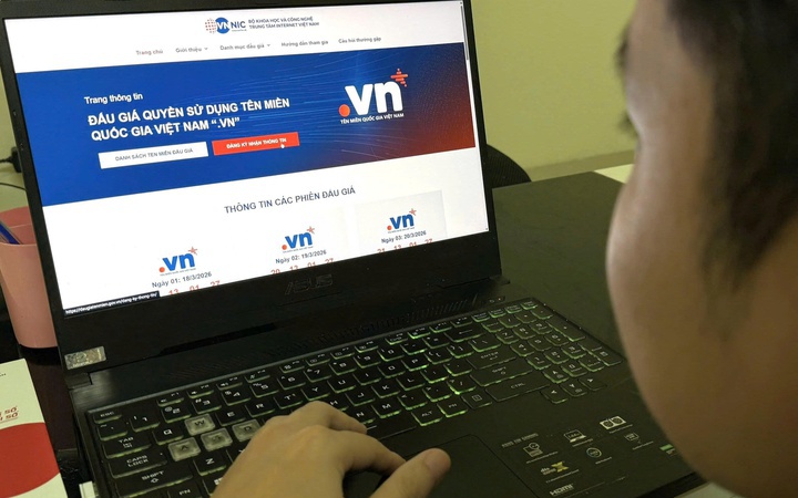 dau-gia-ten-mien-17721687045132042956039-0-0-450-720-crop-1772168709387549102098-1 Đấu giá tên miền ".vn" lần đầu, giá cao nhất lên tới 1,584 tỉ đồng - Ảnh 2.