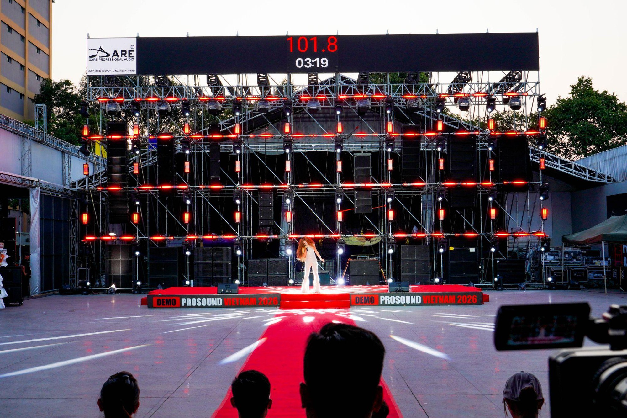 Cận cảnh hệ thống loa array và cục đẩy công suất tại gian hàng PVSOUND ở Triển lãm Âm Thanh & Ánh Sáng 2026 - Ảnh 1. Cận cảnh hệ thống loa array và cục đẩy công suất tại gian hàng PVSOUND ở Triển lãm Âm Thanh & Ánh Sáng 2026 - Ảnh 1.