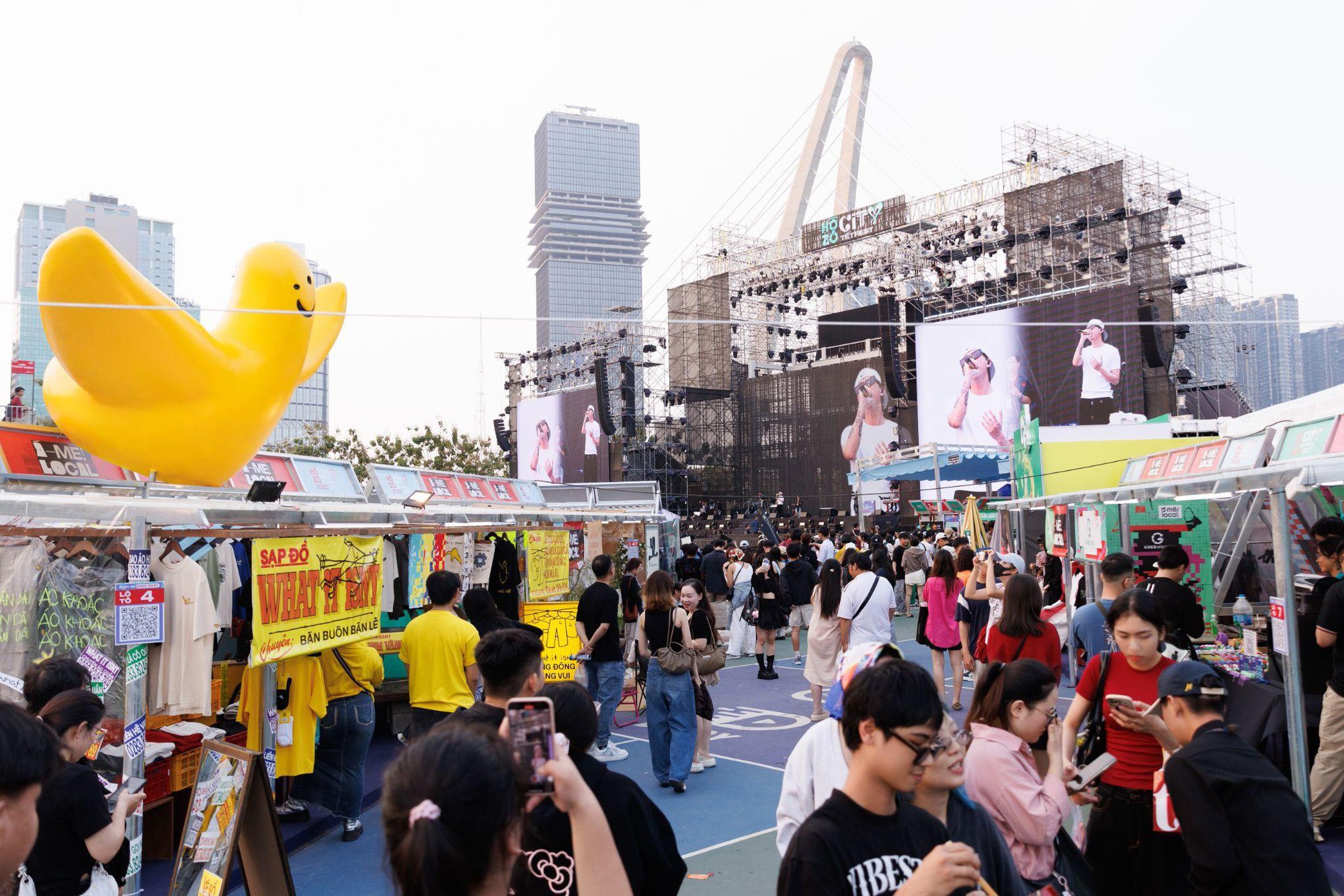 Dư âm CITY TẾT FEST 2025: Khi hàng vạn người trẻ tìm thấy “nhịp đập chung” giữa lòng thành phố - Ảnh 4. Dư âm CITY TẾT FEST 2025: Khi hàng vạn người trẻ tìm thấy “nhịp đập chung” giữa lòng thành phố - Ảnh 4.