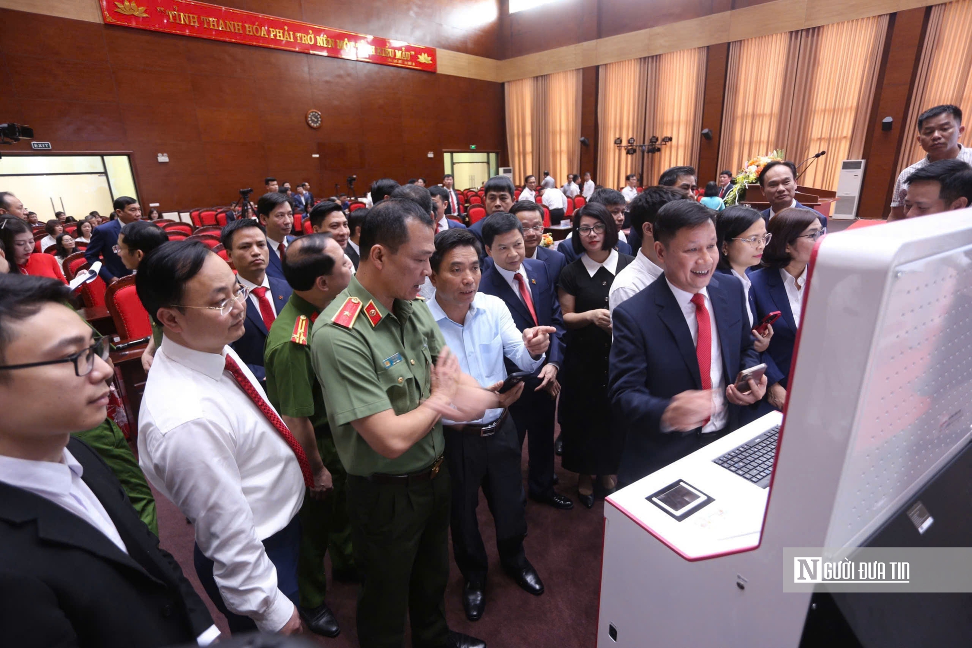 Ứng dụng công nghệ số - Kiosk thông minh cấp bản sao điện tử cho người dân- Ảnh 4.