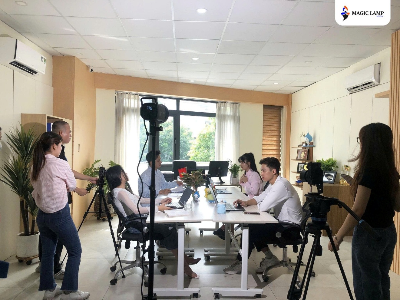 Thời đại AI: Khi agency không còn bán “giờ làm việc” mà bán “kiềng 3 chân” - Ảnh 2.